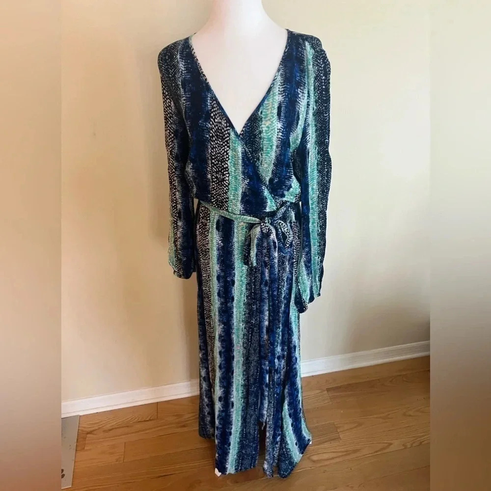 Olivaceous Shades of Blue Long Sleeve Maxi Dress Size M Ocean Spring Easter Wrap
